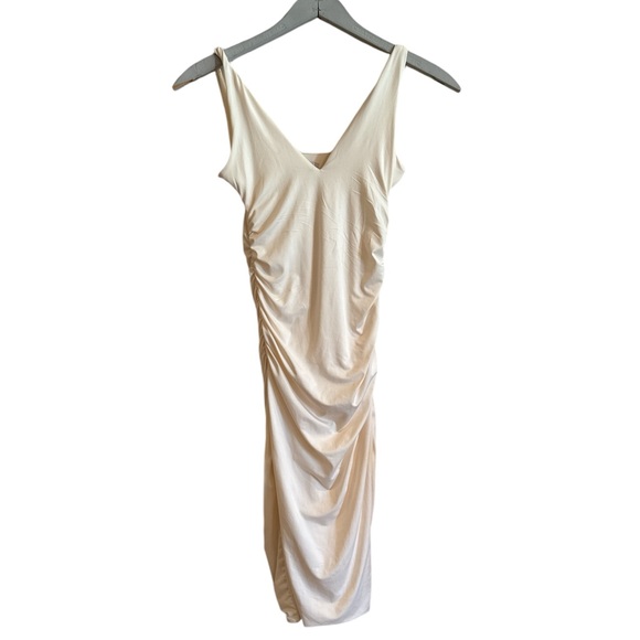 Oh Polly Dresses & Skirts - Oh Polly white‎ stretch ruched dress midi six US 4